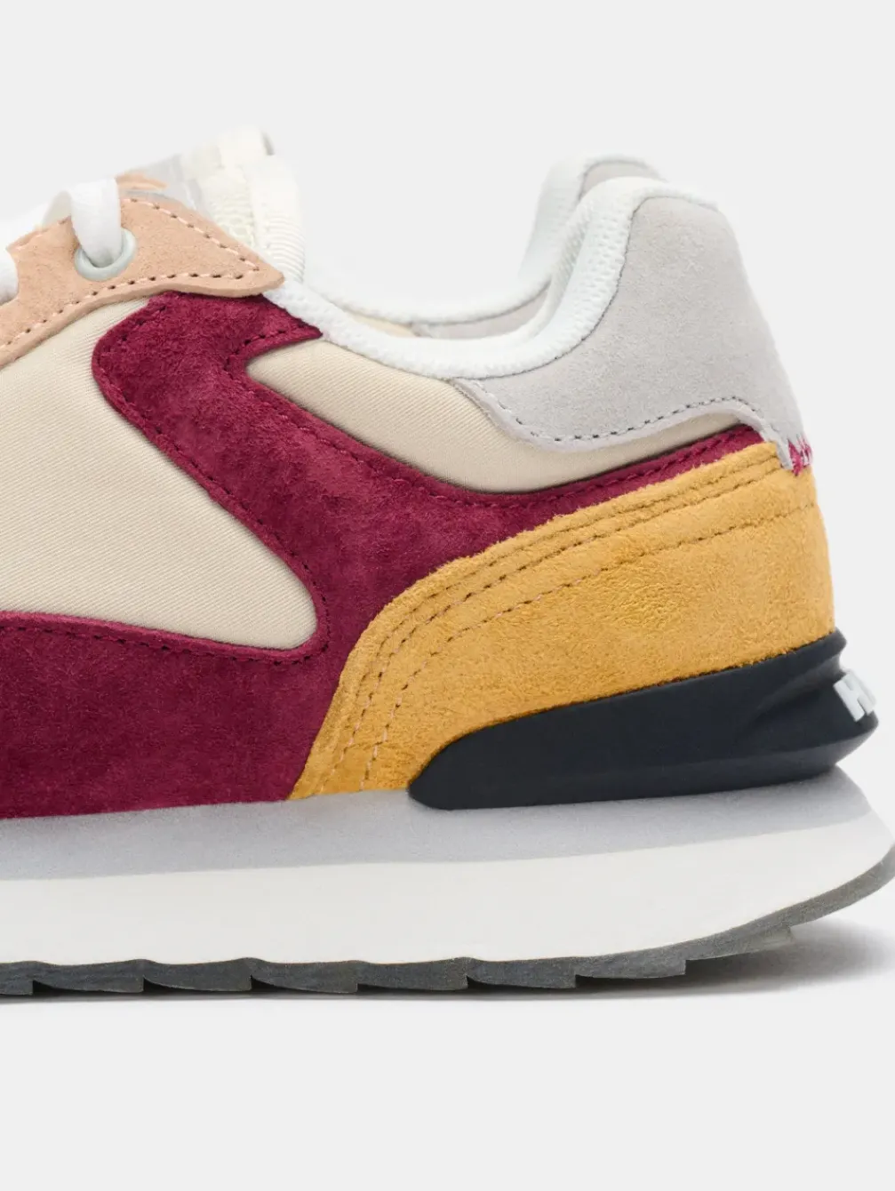 HOFF Montreal Man Outlet